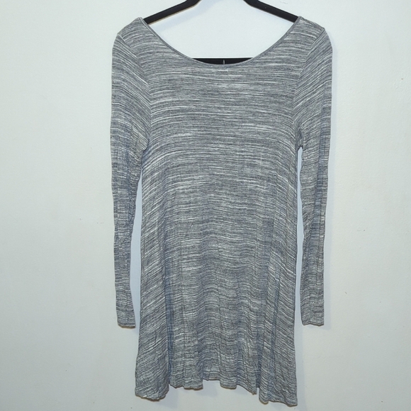 Garage Gray Long Sleeve Women's V-NeckTop Size Small - Picture 4 of 4